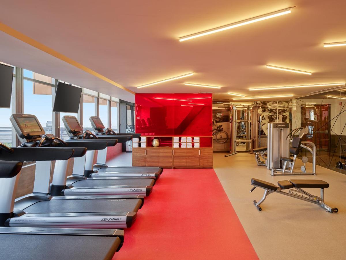 Fiesta Americana Viaducto Aeropuerto Μεξικό Εξωτερικό φωτογραφία The gym at the hotel
